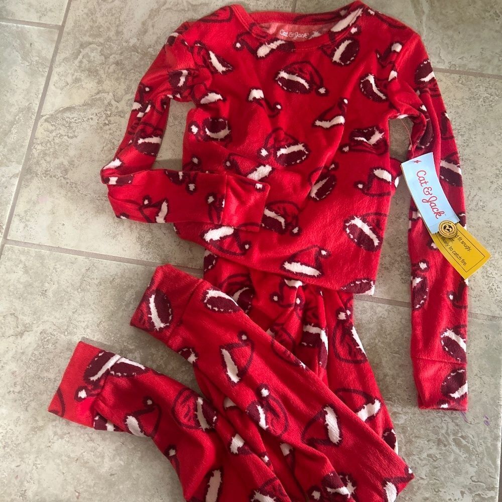 ❤️ 3/$15 Cat and jack pajamas